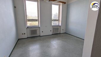 Pronájem kancelářských prostor - 12
