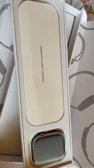 Apple Watch Series 10 (46mm) – Černé a Bílé - TOP STAV - 12