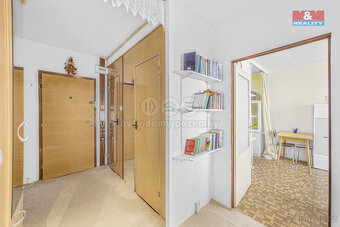 Prodej bytu 2+kk/lodžie 43 m², Praha, ul. Kurčatovova - 12