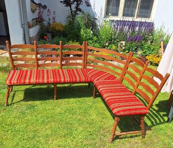 Prodám jídelní stůl, rohová lavice, ratanové dvojkřeslo - 12