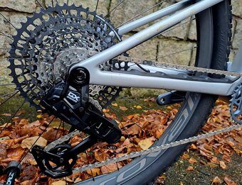 Specialized Epic 8 EVO Expert - 12