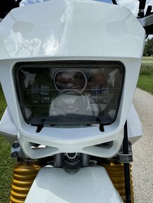 SUZUKI DR 650 SE - 12