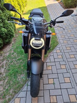 Honda CB 650R - 12