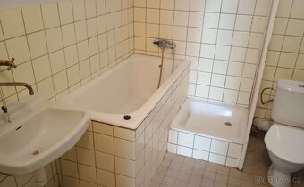 Pronájem 4+1 České Budějovice, Dr. Stejskala u náměstí v cen - 12