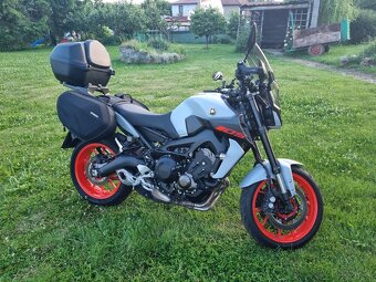 Yamaha MT09 - 12
