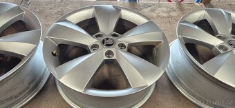Alu kola originál Škoda 5x112 6,5x17 ET38 565 601 025 J - 12