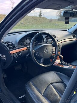 Mercedes-Benz W211 - 12