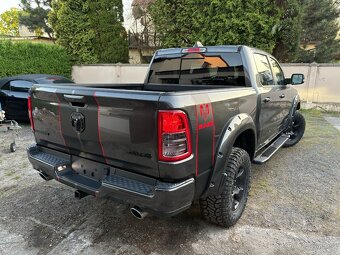 Dodge RAM 5.7 4x4 TUNING, SPORT, BLACK EDITION - 12