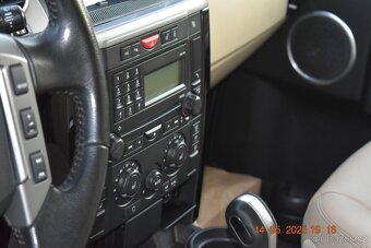 Land Rover Discovery 2.7 TDV6 HSE A/T - 12