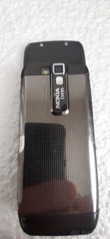 Nokia E66 Starý telefon - 12