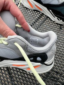 Yeezy Boost 700 - vel. 38 - 12