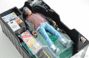 Hot Toys Back To The Future II Marty McFly MMS 379 - 12