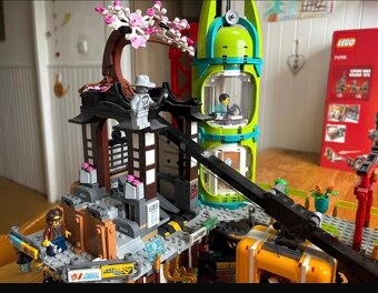 Trhy v Ninjago city - 71799 - 12