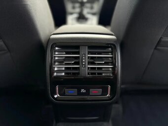 Volkswagen Passat - 12