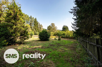 Soukromí u lesa, projekt v ceně – pozemek 1 600 m² v Hrusicí - 12