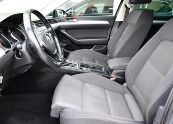 Volkswagen Passat 2.0TDi COMFORTLINE DSG ACC 1M - 12