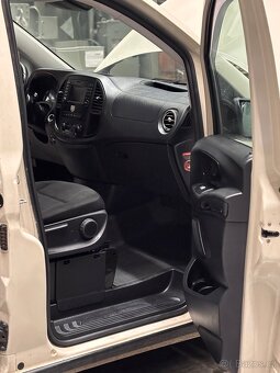 Prodám Mercedes Benz Vito dlouhá verze se spaním - 12
