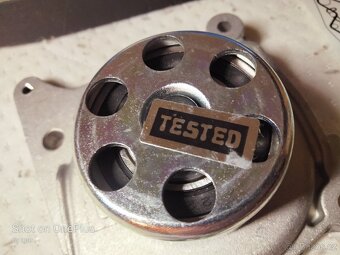 Vodňí čerpadlo, chlazeňí motoru. SKF VKPC 86419 - 12