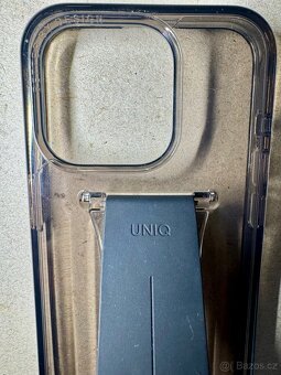 5 krytů na iPhone 15 Pro – Apple, Karl Lagerfeld, Epico,UNIQ - 12