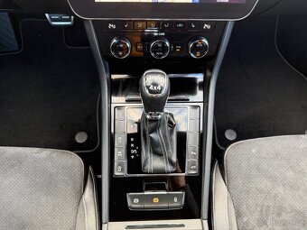 PRODÁNO Škoda Superb Sportline 2018 2.0TDi 140kw DSG - 12