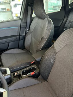Renault CAPTUR Techno Tce 90 - 12