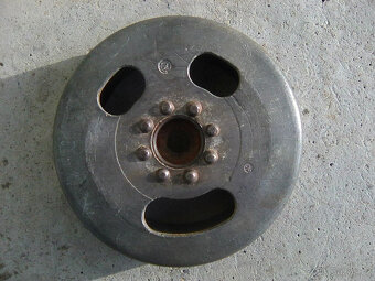 čz 125 b,t,c- kryt zapalování,řídítka,hlava,karburator,rotor - 12
