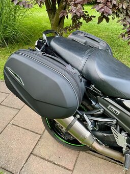 ZZR 1400 původ ČR, pouze 27tis, jako nová - 12