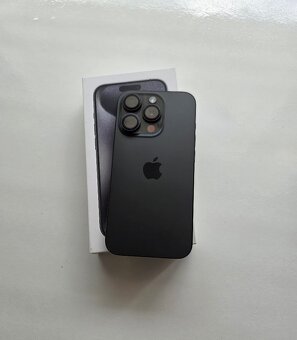 Prodám iPhone 15 pro 128GB Black Titanium - 12