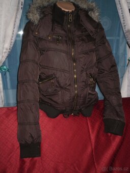 #zimni bunda# s kapucí# s kozesinou#prosivana - 12