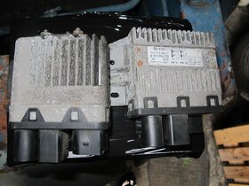 VW T5 2.5 TDI, rozvodovka, diferenciál, poloosy - 12