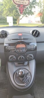 Mazda 2 - 12