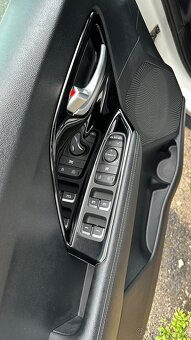 Kia niro hybrid 1.6 - 12