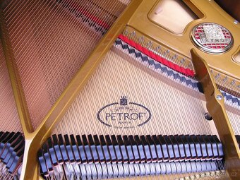 Prodám klavír Petrof mod.V - 12