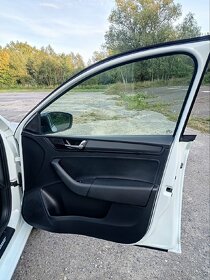 Škoda Rapid Hatchback 1.0 TSI 81 kW,najeto 37.000 tis km. - 12