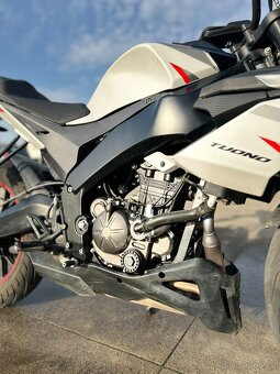 Aprilia Tuono 125 2022 - 12