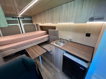 Obytný, předváděcí VW Crafter 4motion - 12