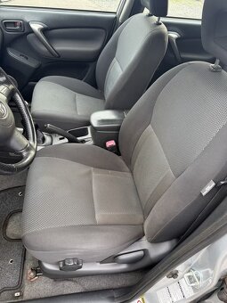 Toyota RAV 4 2.0i Sol 4x4 benzín 110kw - 12