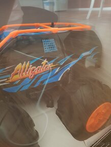 RC auto Alligator - 12