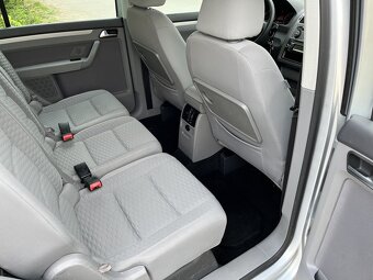 Volkswagen Touran 1.4tsi 103KW, naj. 132 tis km, 7 mist - 12