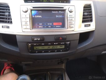Toyota Hilux - 12