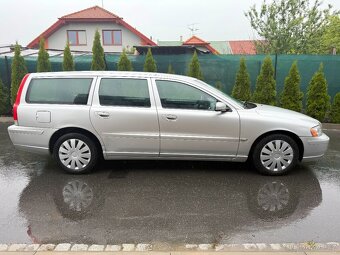 Volvo V70 2,4 D5 136kw ,Tažné,pravidelný servis,velmi pěkný - 12