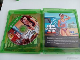 Hry na Xbox one a jedna na Xbox series x - 12
