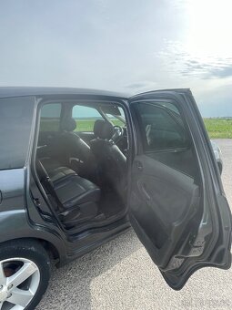 S-MAX - 12