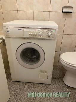 Pronájem bytu 1+kk, 51E  Freyova 5/236, Praha 9  Vysočany. - 12