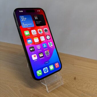 iPhone 15 128GB, černý, eSIM (12 měsíců záruka) - 12