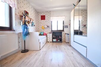 Prodej rodinného domu 250 m², pozemek 745 m² Luční, Spořice - 12