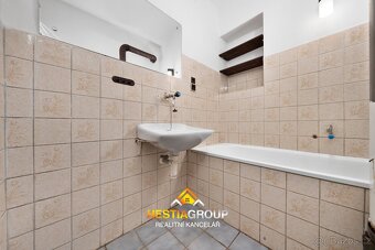 Prodej historické chalupy 120 m2, pozemek 1726m2 - Polička - - 12