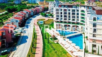 Prodej apartmánu 2+kk s výhledem na moře a bazén-Sveti Vlas - 12