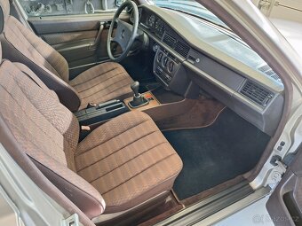 Mercedes Benz 190 E W201 - 12