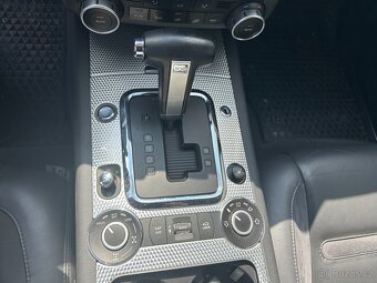 Volkswagen Touareg 6.0 W12 331 kw 4x4 - 12
